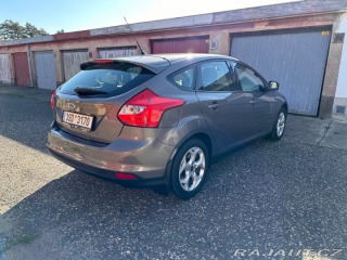 Ford Focus 1,6   16V 77 kw - benzín 2011