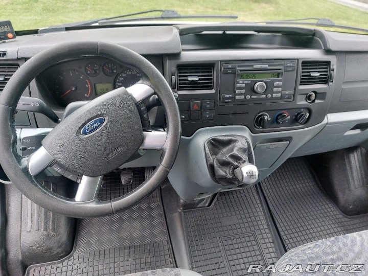 Ford Transit 2,4 4x4, 9 osob 2011
