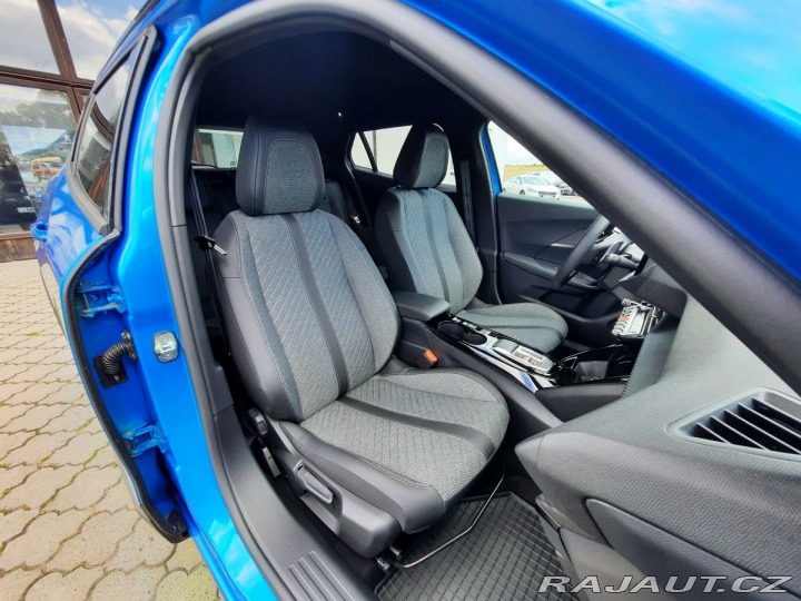 Peugeot 2008 ALLURE 1,2 PT 130k EAT8 2024