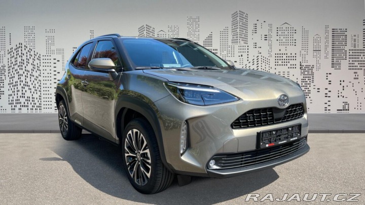 Toyota Yaris Cross 1,5 Hybrid e-CVT 4x4 130k 2025