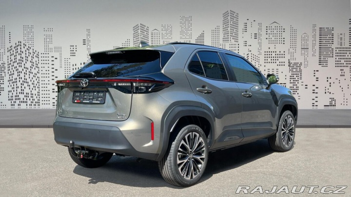 Toyota Yaris Cross 1,5 Hybrid e-CVT 4x4 130k 2025