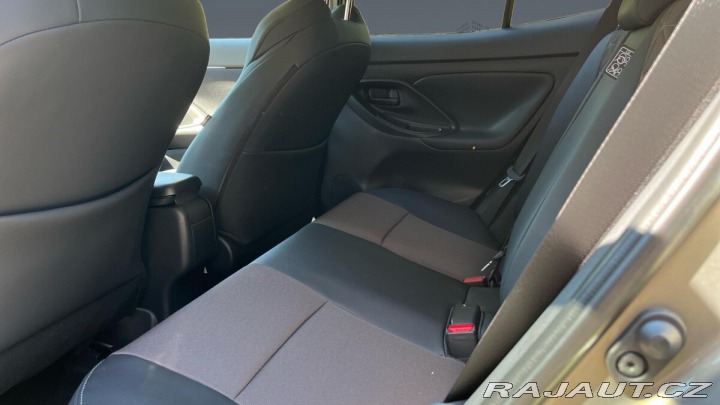Toyota Yaris Cross 1,5 Hybrid e-CVT 4x4 130k 2025