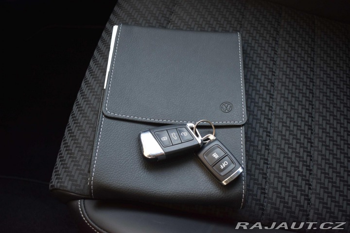 Volkswagen Passat TDI*REZERVACE* 2020