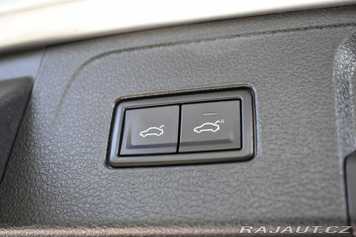 Volkswagen Passat TDi*R-LINE*4x4*FULL VÝBAV 2020