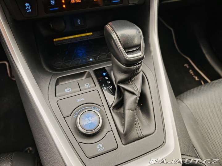 Toyota RAV4 2.5 TNGA HEV 2019
