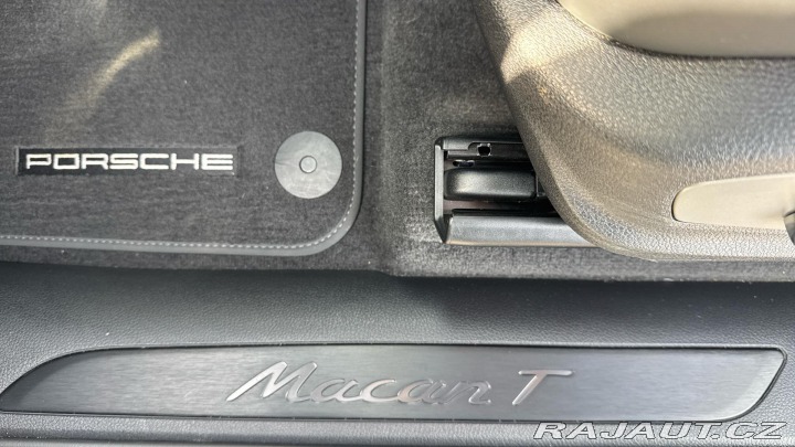 Porsche Macan T 2023