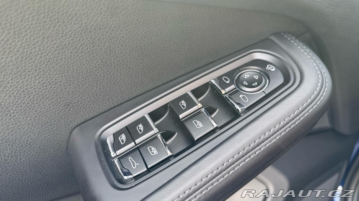 Porsche Macan T 2023