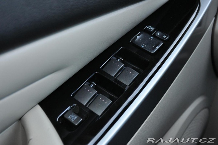 Mazda CX-7 2,2MZ-CD ŠÍBR NAVI KAMERA 2010