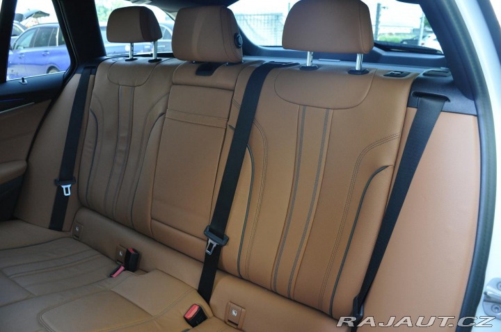 BMW 5 530xD M-SPORT REZERVACE 2023