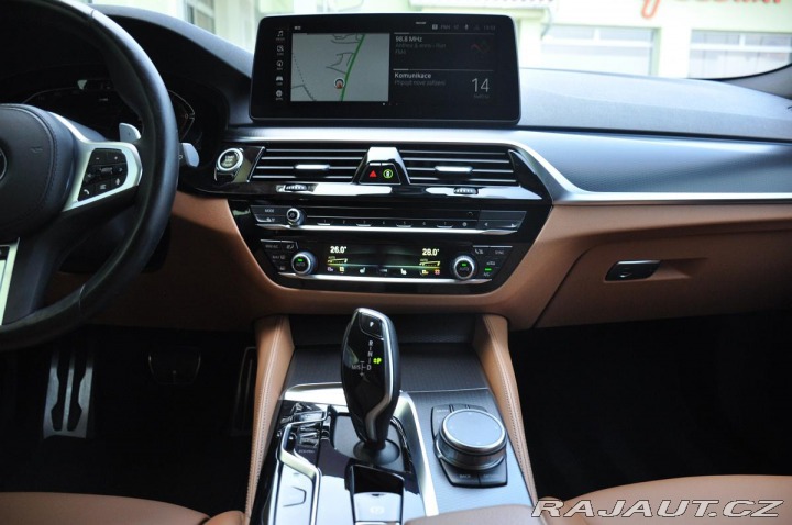 BMW 5 530xD M-SPORT LASER HUD 2023