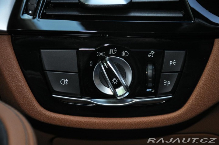 BMW 5 530xD M-SPORT LASER HUD 2023