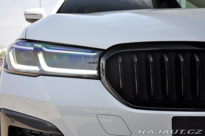 BMW 5 530xD M-SPORT LASER HUD 2023