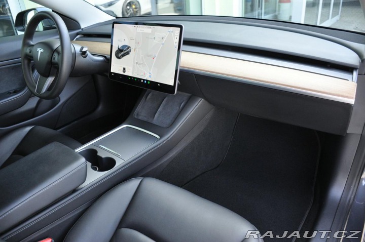 Tesla Model 3 Long Range AWD REZERVACE 2021