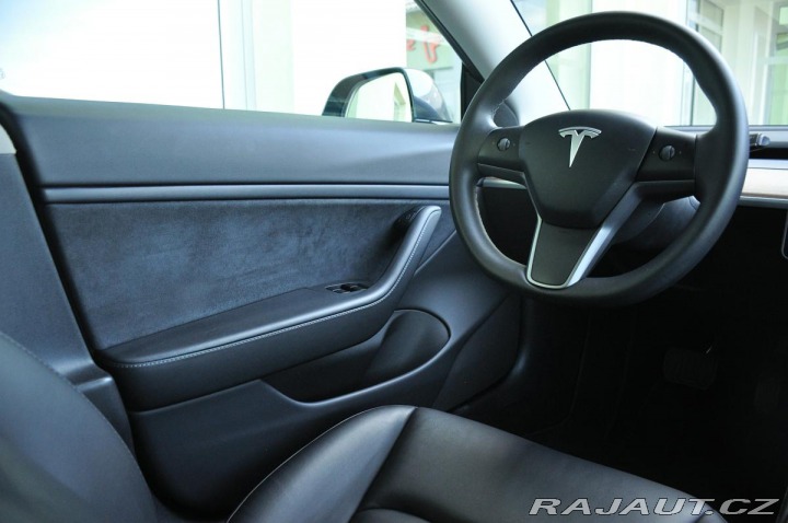 Tesla Model 3 Long Range AWD REZERVACE 2021