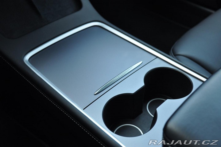 Tesla Model 3 Long Range AWD REZERVACE 2021