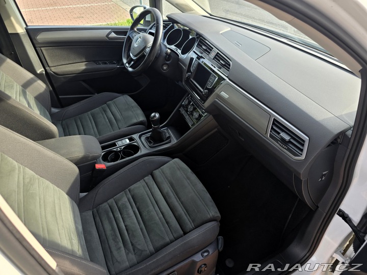 Volkswagen Touran HIGHLINE 2.0 TDi 110 KW 2016