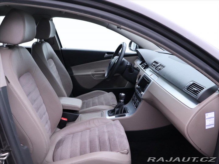 Volkswagen Passat 2,0 TDI 103kW Highline CZ 2008