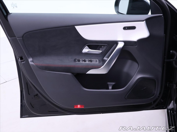 Mercedes-Benz A 2,0 200 AMG Premium 2024