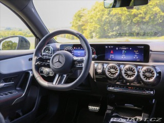 Mercedes-Benz A 2,0 200 AMG Premium 2024