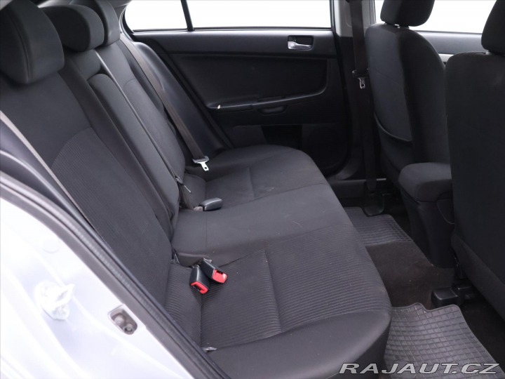 Mitsubishi Lancer 1,6 MIVEC 86kW Invite CZ 2015