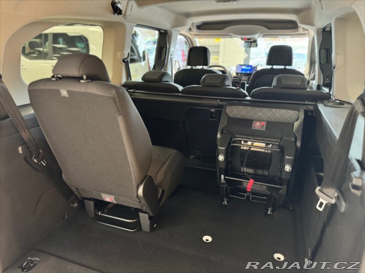 Opel Combo 1.5 Elegance Plus L2H1 AT 2024