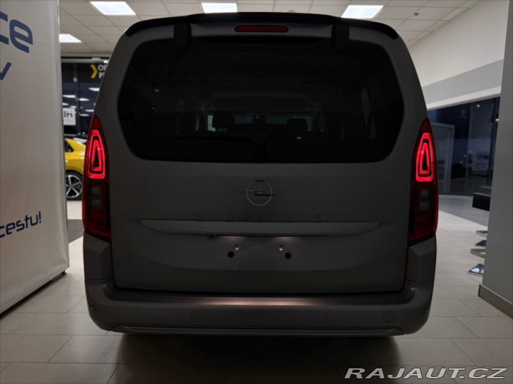 Opel Combo 1.5 Elegance Plus L2H1 AT 2024