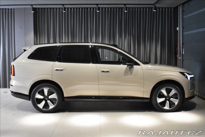 Volvo EX90 0,0 TWIN PREFORMANCE Ultr 2025