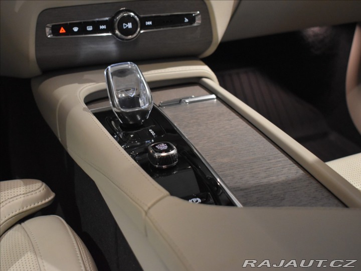 Volvo XC90 2,0 B6 AWD INS B&W,Vz 2022
