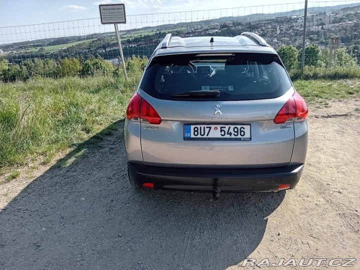 Peugeot 2008 1,2 benzín 2015