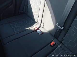 Peugeot 2008 1,2 benzín 2015