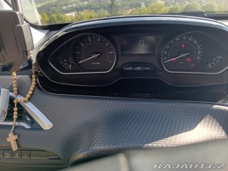 Peugeot 2008 1,2 benzín 2015