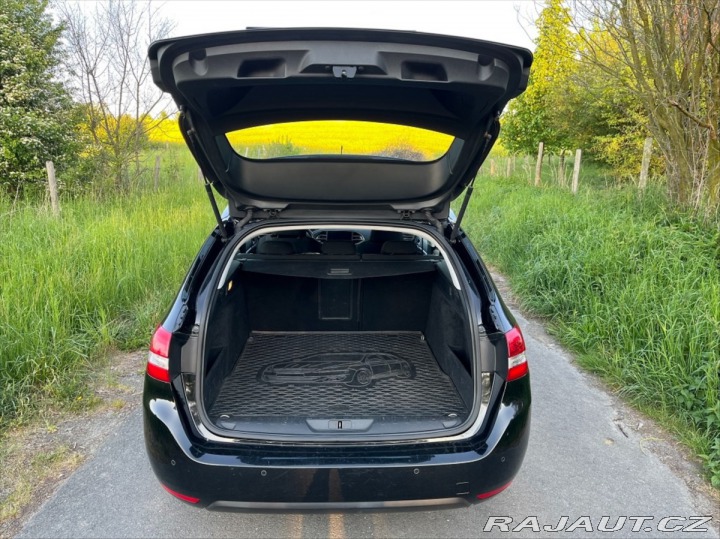Peugeot 308 1,6 HDi LED,automat,CZ, 1800