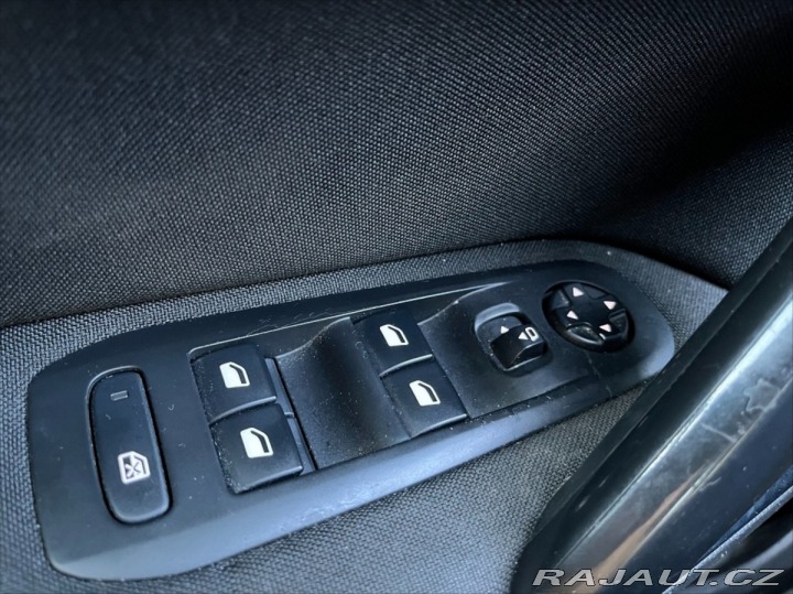 Peugeot 308 1,6 HDi LED,automat,CZ, 1800