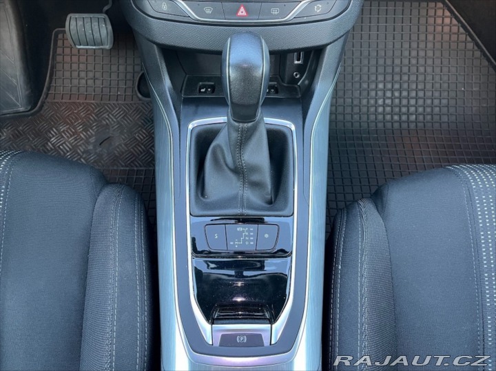 Peugeot 308 1,6 HDi LED,automat,CZ, 1800