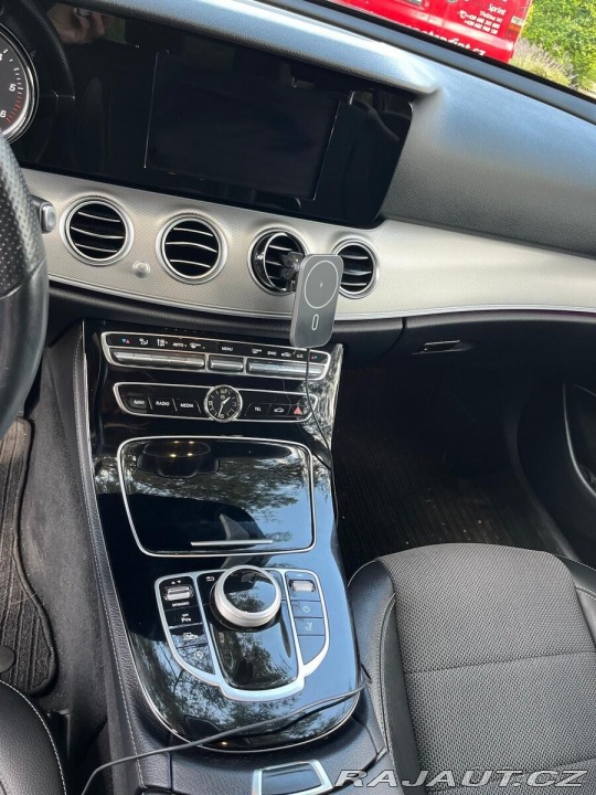 Mercedes-Benz E 2,2 E220 1800