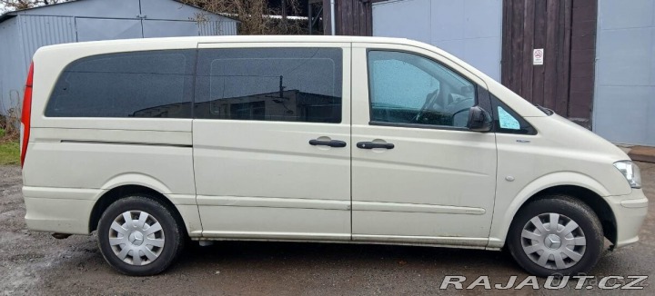 Mercedes-Benz Vito Obytná dodávka 8 MÍST 2014