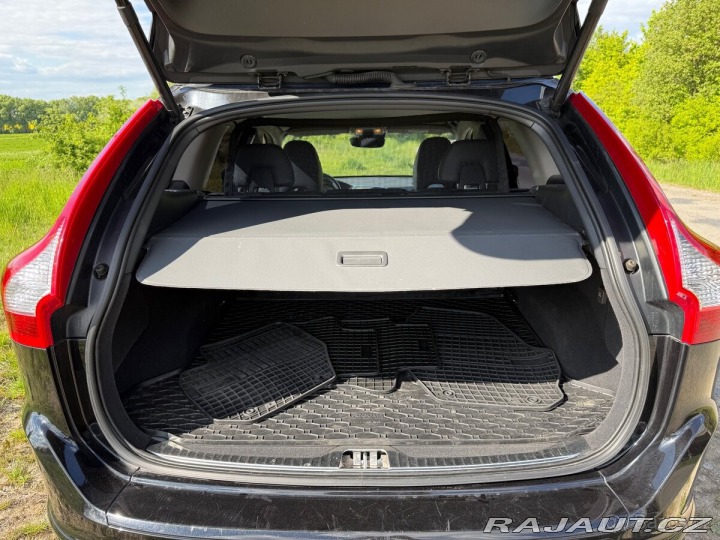 Volvo XC60 2,0 D4 Summum, 2016, 14 2016