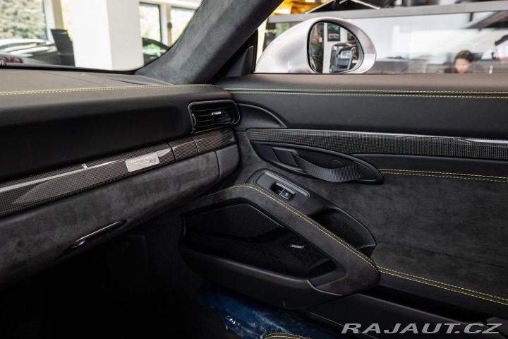 Porsche 911 GT2 RS Weissach Lift/BOSE 1800