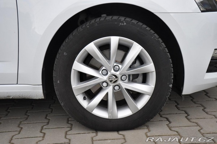 Škoda Octavia 2.0TDi DSG NAVI REZERVACE 2019