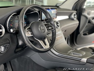 Mercedes-Benz GLC 300e 4Matic*Webasto*Tažné 2021