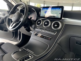 Mercedes-Benz GLC 300e 4Matic*Webasto*Tažné 2021
