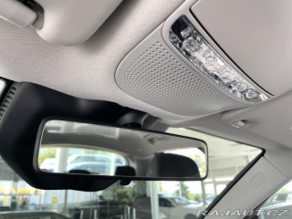 Mercedes-Benz GLC 300e 4Matic*Webasto*Tažné 2021