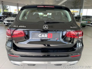 Mercedes-Benz GLC 300e 4Matic*Webasto*Tažné 2021