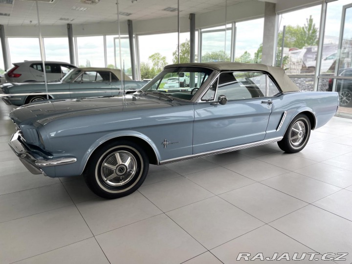 Ford Mustang Cabrio*manuál*Velmi zacho 1965