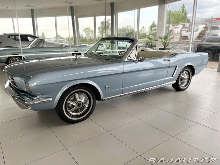 Ford Mustang Cabrio*manuál*Velmi zacho 1965