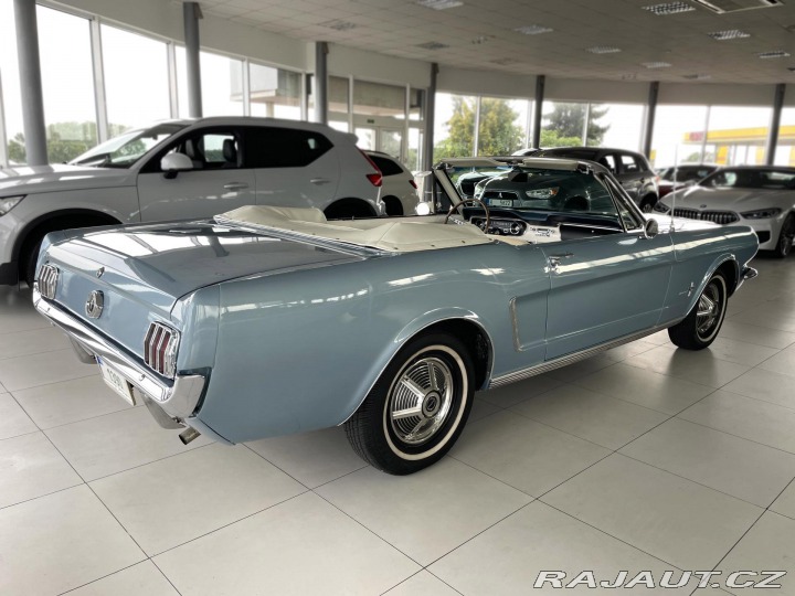 Ford Mustang Cabrio*manuál*Velmi zacho 1965