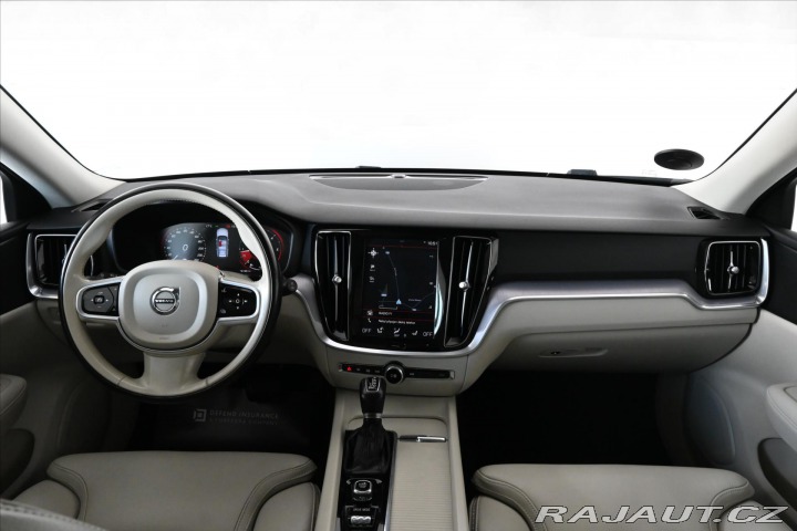 Volvo V60 2,0 D4 140 kW AWD CROSS C 2020
