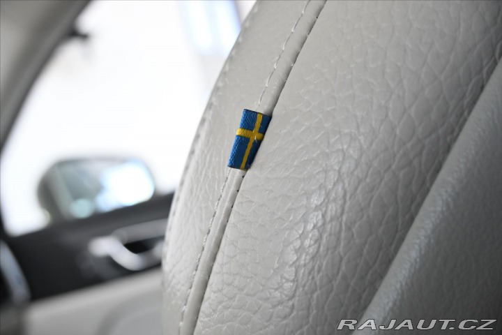 Volvo V60 2,0 D4 140 kW AWD CROSS C 2020