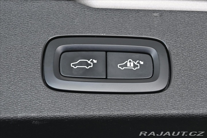 Volvo V60 2,0 D4 140 kW AWD CROSS C 2020