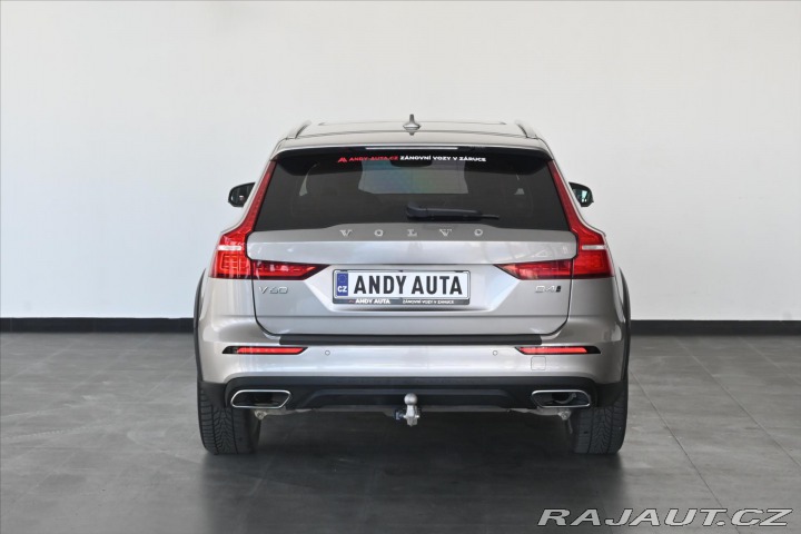 Volvo V60 2,0 D4 140 kW AWD CROSS C 2020